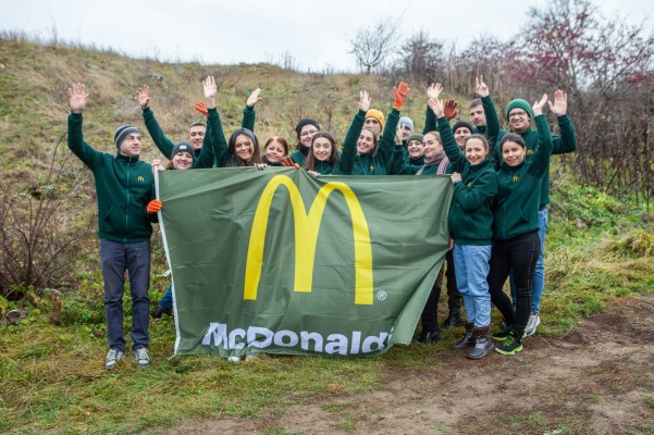 McDonald‘s CIOCANA (Port Mall) își formează echipa!